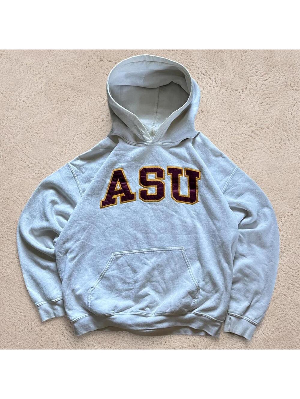 Beautiful vintage early 2000s Arizona State embroidered hoodie.